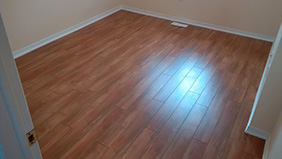 Pfofessional floor installation.